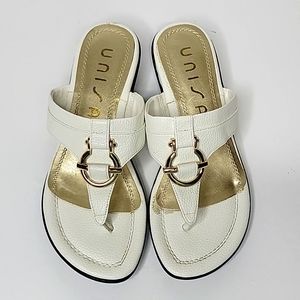 Unisa White Post Toe Wedge Sandal Size: 6.5